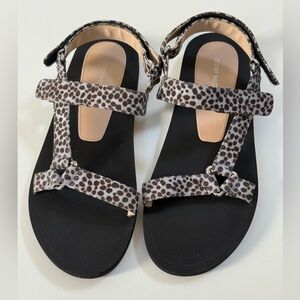 Stuart Weitzman  Leopard Print Strapy Sandals Sz 10 (New without box)